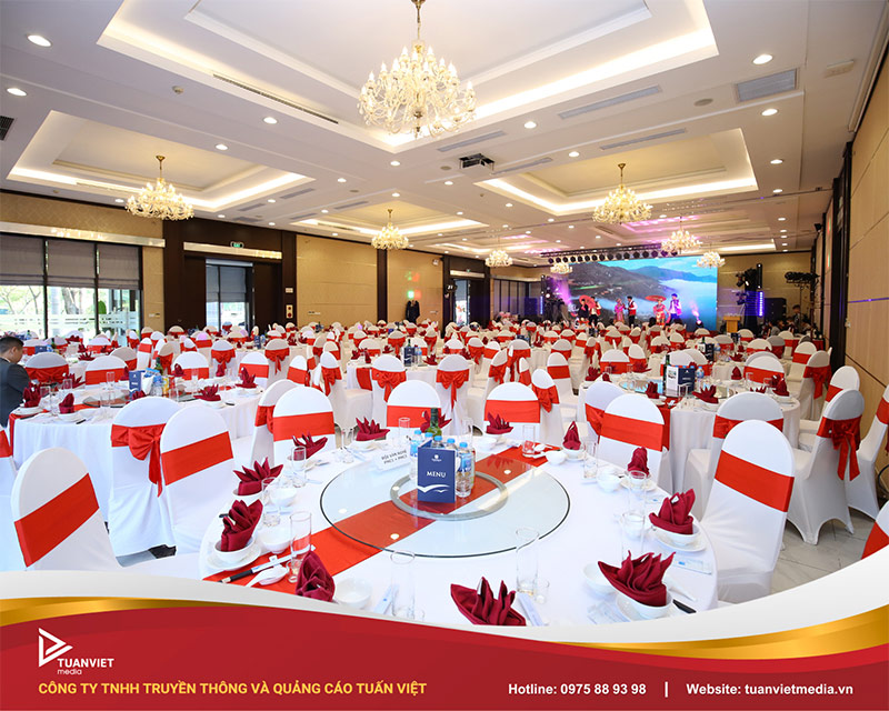 bảng giá thuê bàn ghế tại mỹ đình hà nội