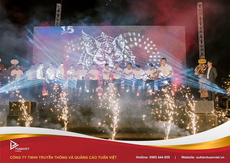tổ chức giao lưu