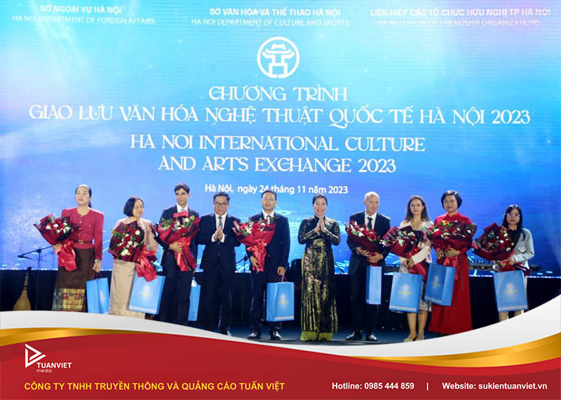 tổ chức chương trình giao lưu
