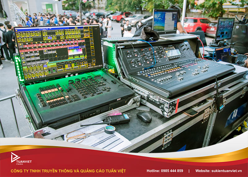 tổ chức sự kiện giao lưu