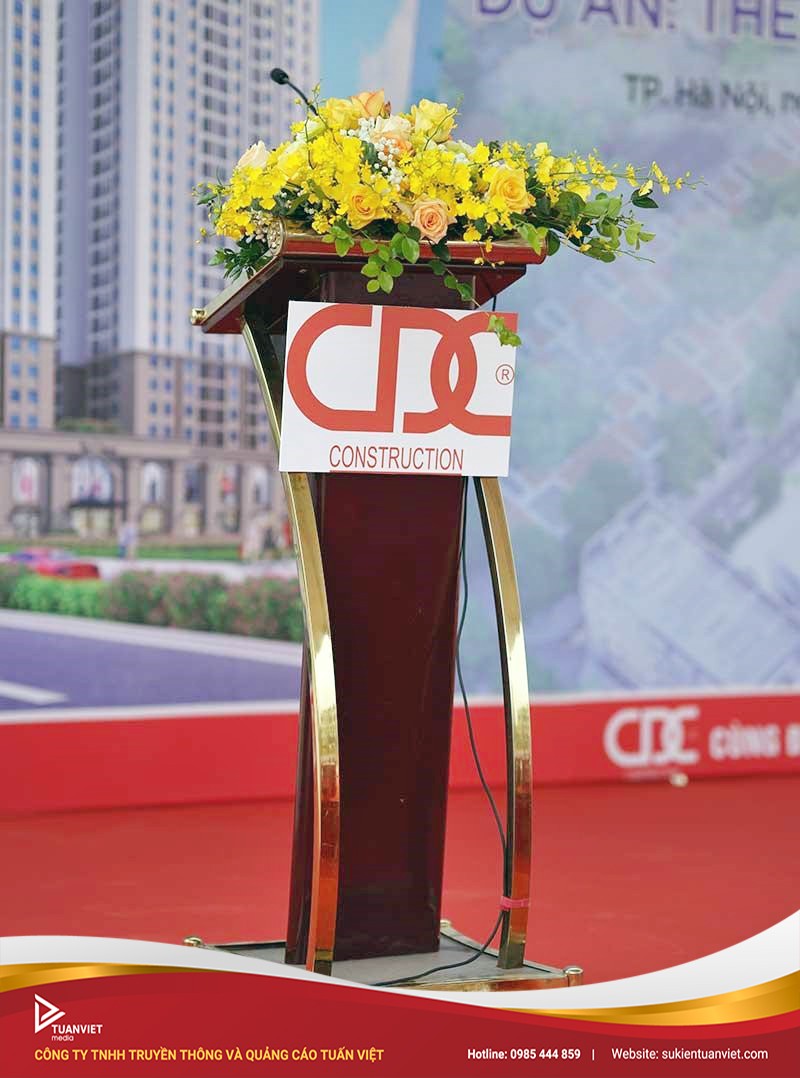 cho thuê bục phát biểu 