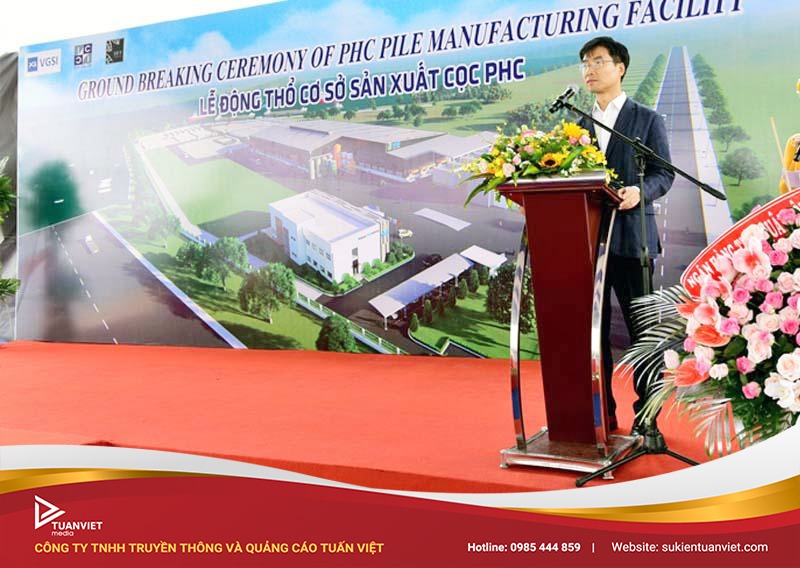 cho thuê bục phát biểu 