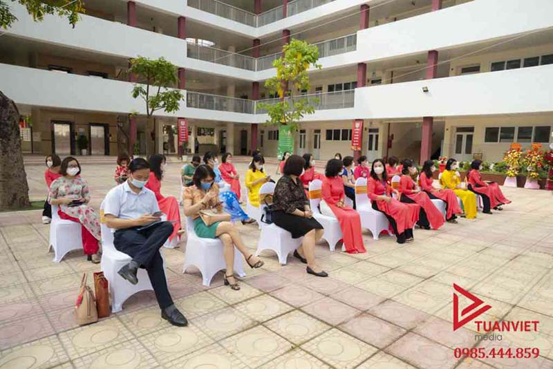 lễ gắn biển
