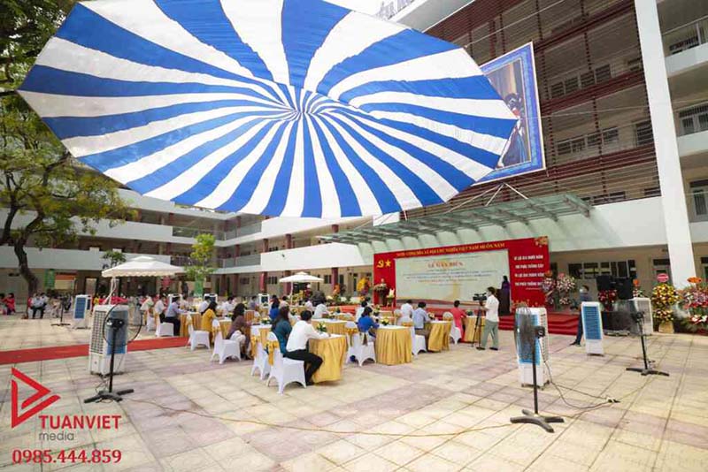 lễ gắn biển
