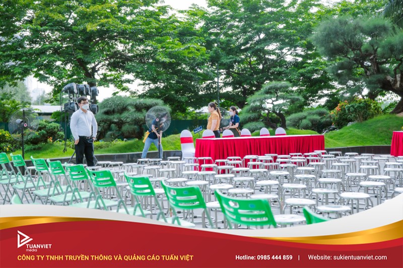 dịch vụ cho thuê bàn ghế giá rẻ hà đông