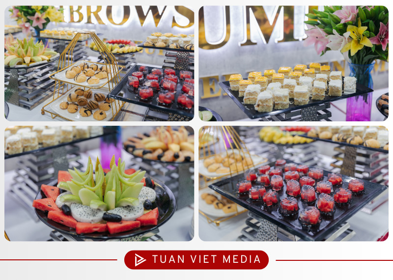 tổ chức tiệc 8.3