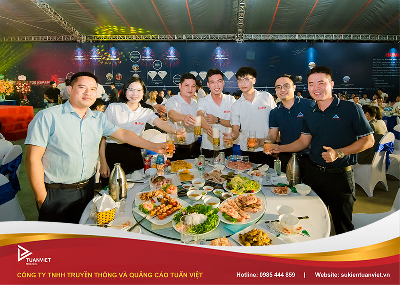 dịch vụ tổ chức tiệc chuyên nghiệp trọn gói