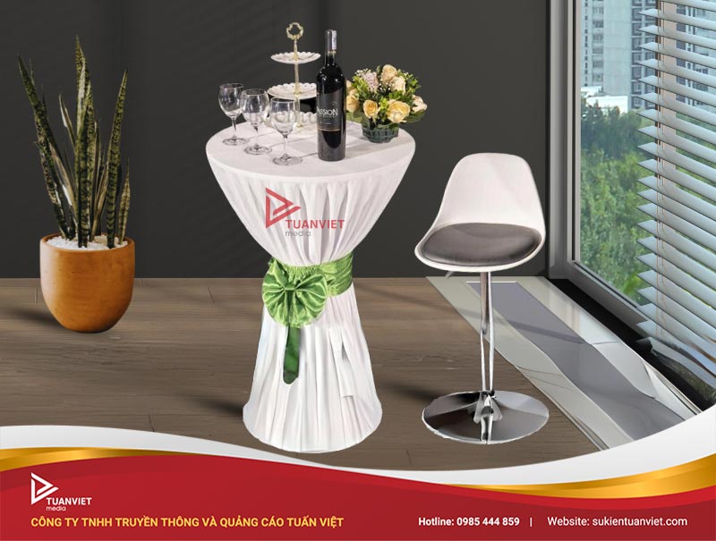 giá thuê bàn ghế tại gia lâm