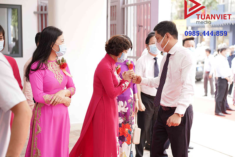 tổ chức lễ gắn biển công trình