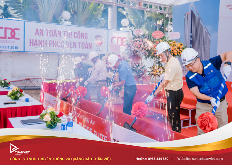 tổ chức sự kiện cất nóc dự án
