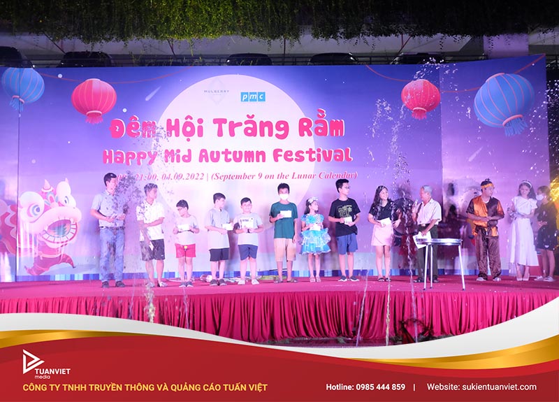 Chương trình đáng mong chờ trong mỗi dịp trung thu - tặng quà cho các em nhỏ