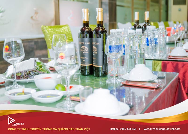 dịch vụ trang trí tiệc tất niên