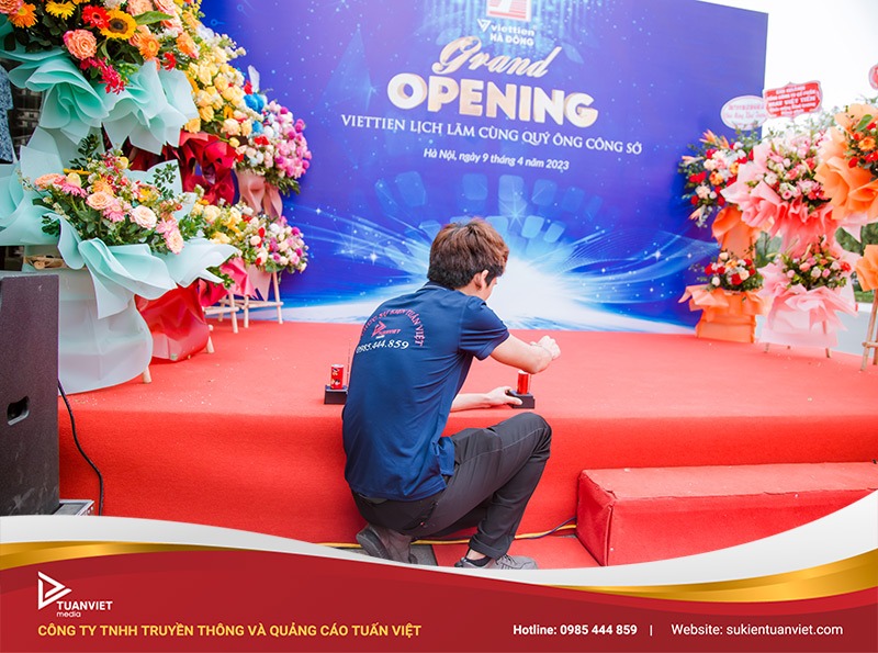 khai trương shop quần áo