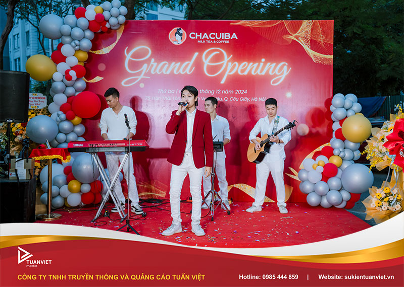 tổ chức khai trương quán ăn