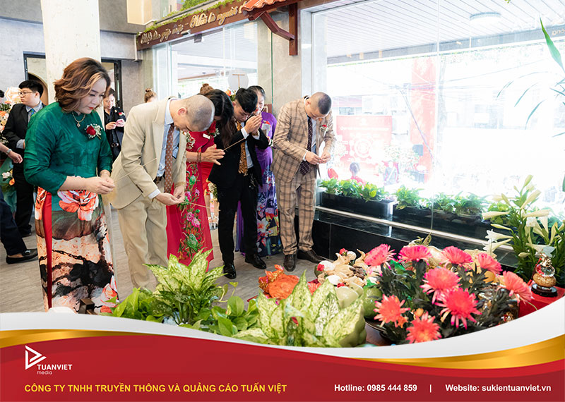 Tổ chức lễ khai trương quán ăn