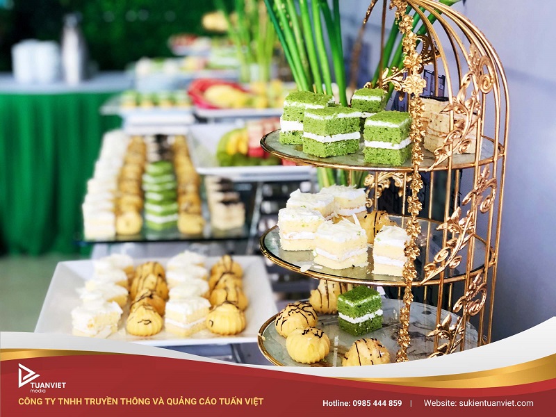 tiệc ngọt khai trương