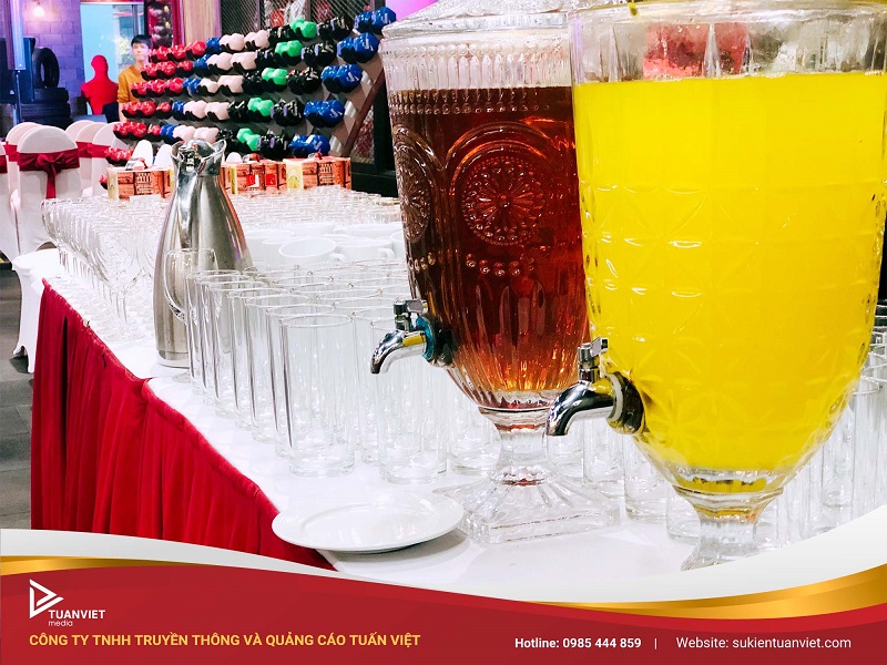 tiệc ngọt khai trương
