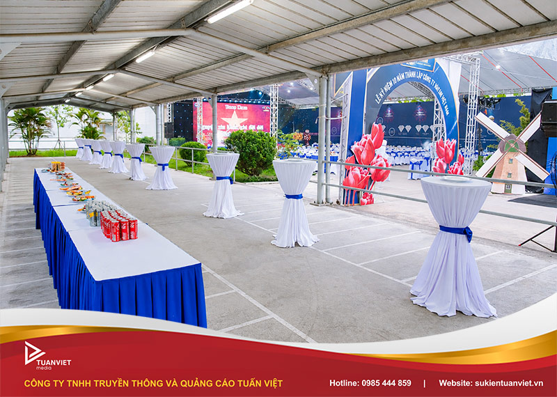 cho thuê bàn ghế quầy bar