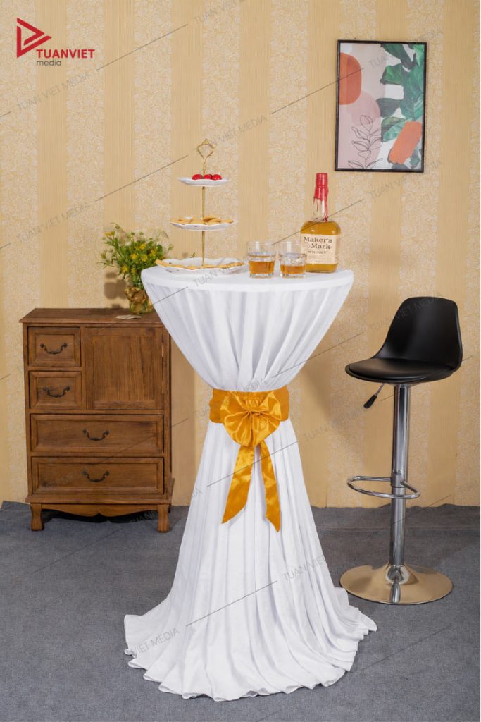 cho thuê bàn ghế cocktail