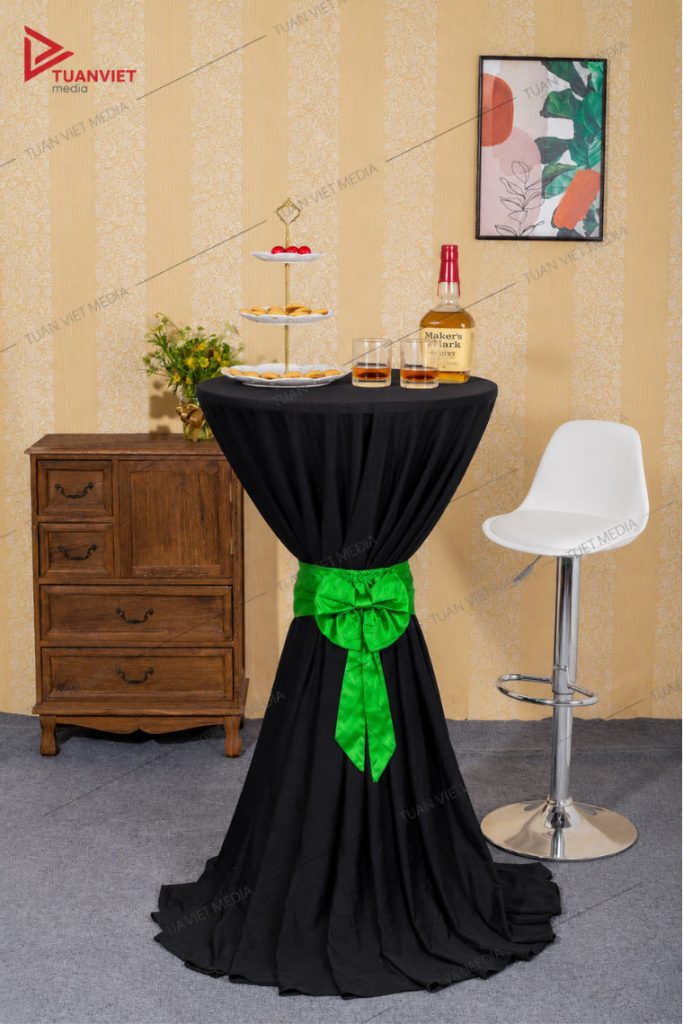 giá thuê bàn cocktail