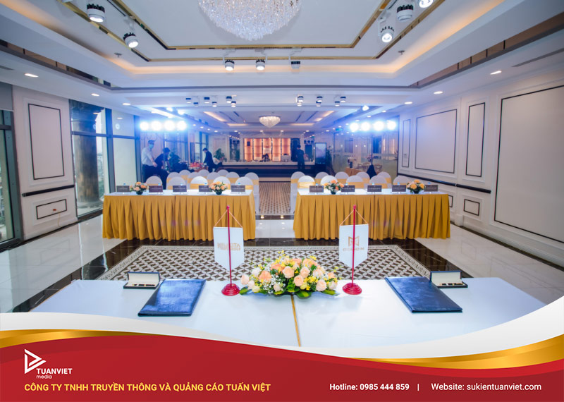 đơn vị cho thuê bàn ghế đại biểu uy tín