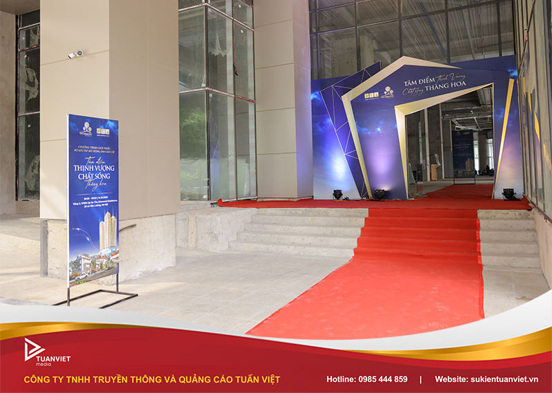 Cho thuê standee sự kiện Hà Nội