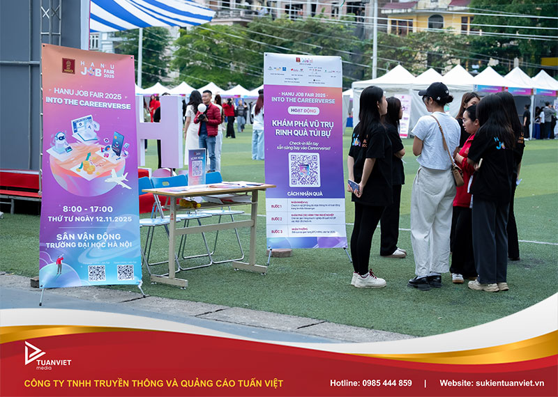 giá thuê standee sự kiện