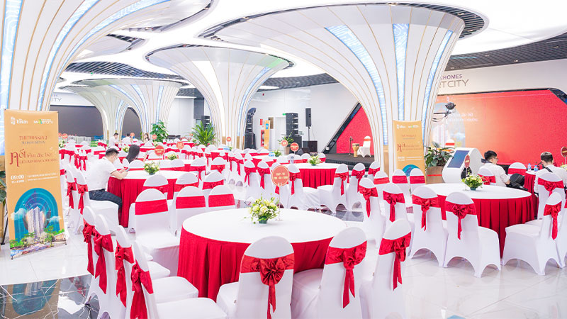 cho thuê bàn ghế hà đông