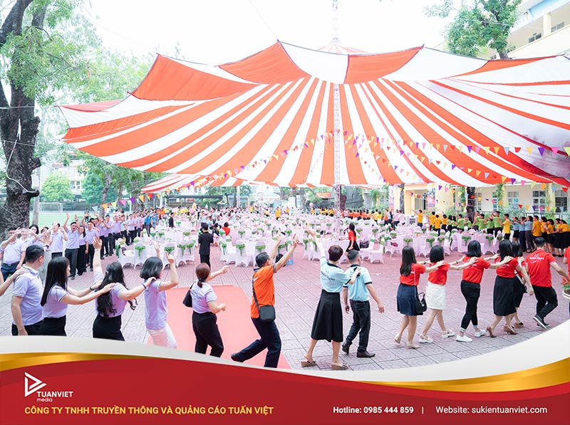 tổ chức họp lớp hà nội