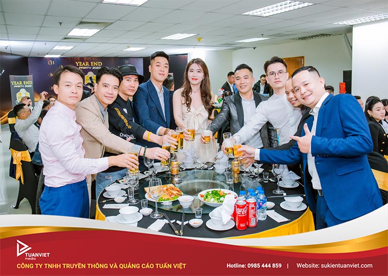 lựa chọn thực đơn tất niên