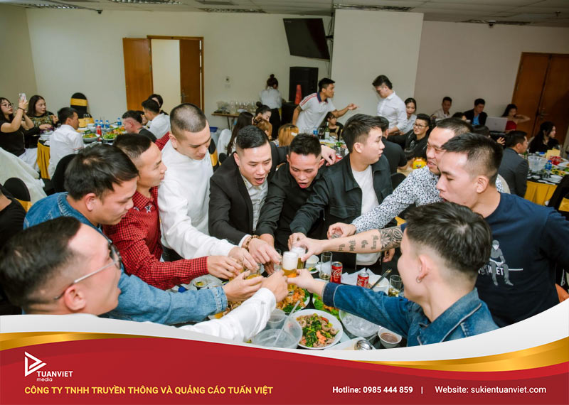 câu chúc tất niên hay