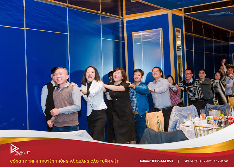 các trò chơi tất niên vui nhộn