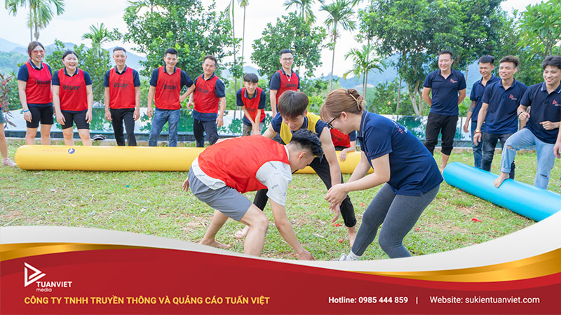 dịch vụ tổ chức team building