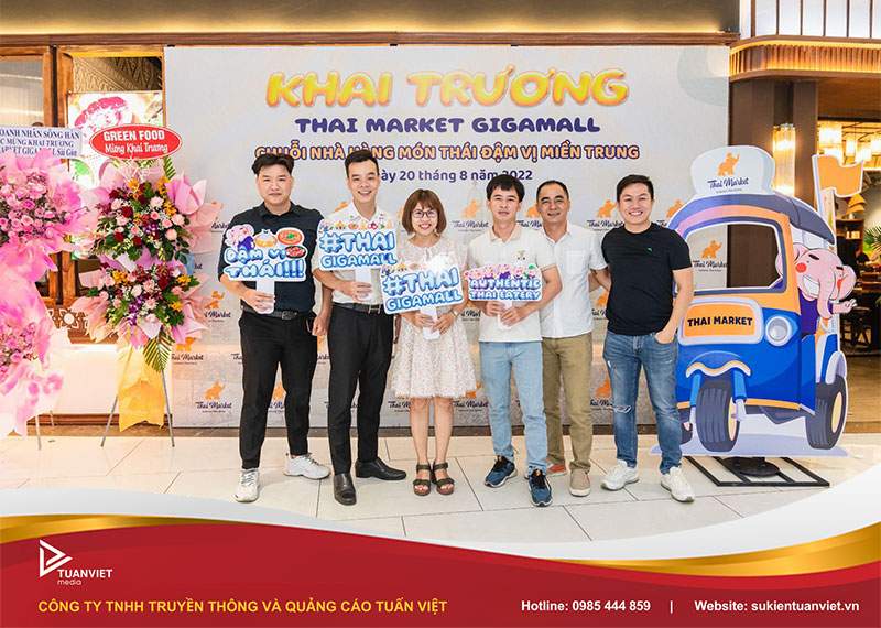 Lễ khánh thành trung tâm thương mại