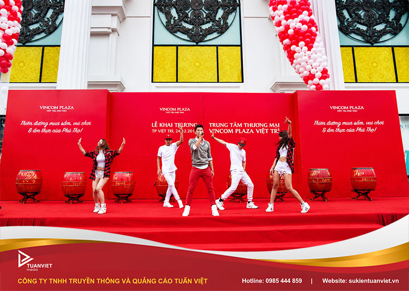 Tổ chức sự kiện grand opening tttm