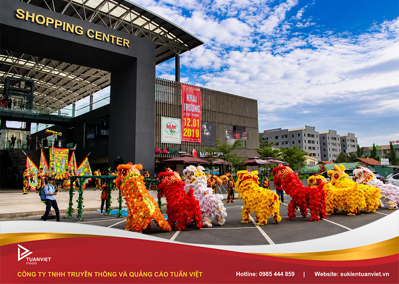 Thuê nhân sự sự kiện khai trương tttm
