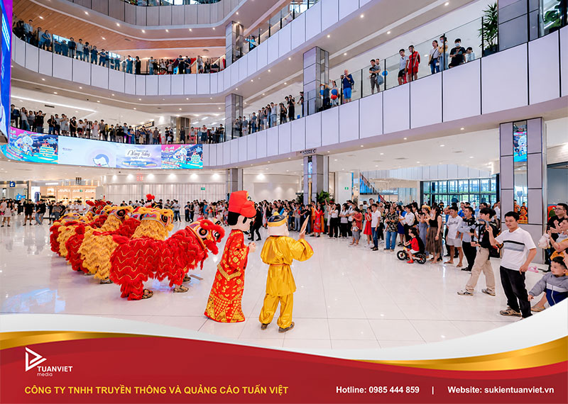 Lễ khai trương trung tâm thương mại