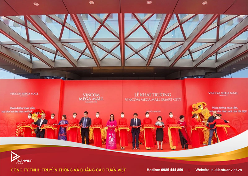 Grand opening trung tâm thương mại