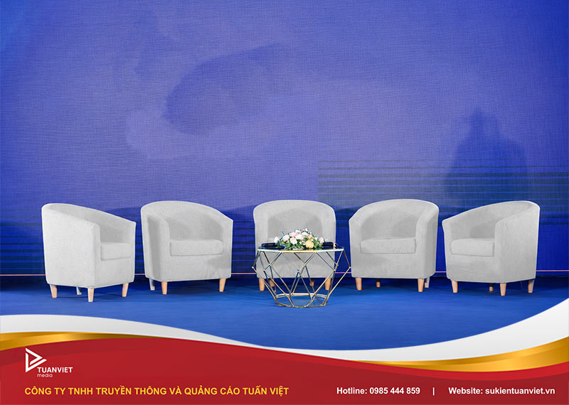 cho thuê bàn ghế tổ chức talkshow