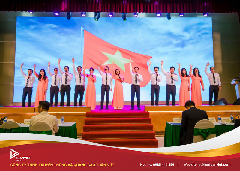 kích thước sân khấu chính