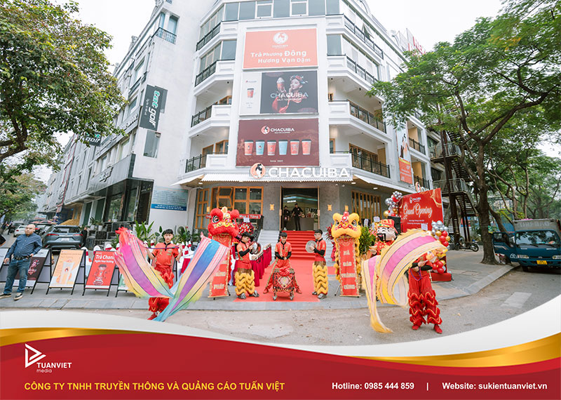 tổ chức khai trương quán cà phê 
