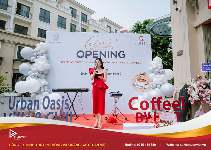 nhân sự khai trương quán cafe