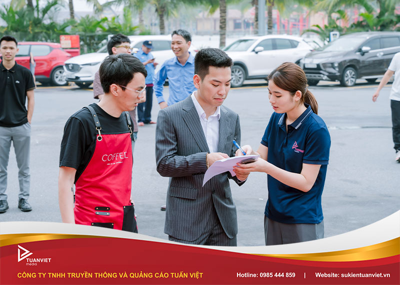 tổ chức sự kiện khai trương quán cafe