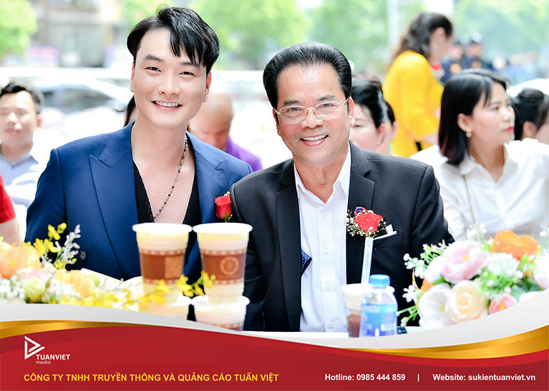 chuẩn bị tổ chức khai trương quán cafe