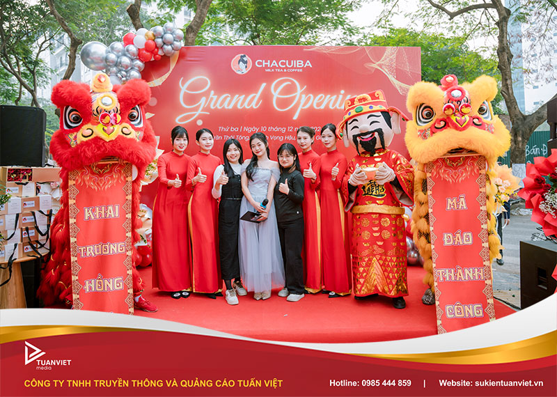 tổ chức khai trương quán cafe