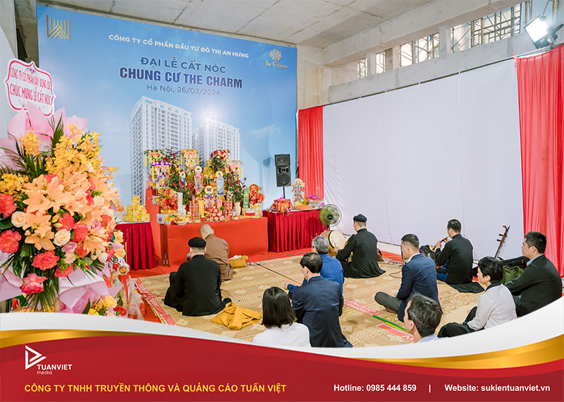 tổ chức cất nóc công trình