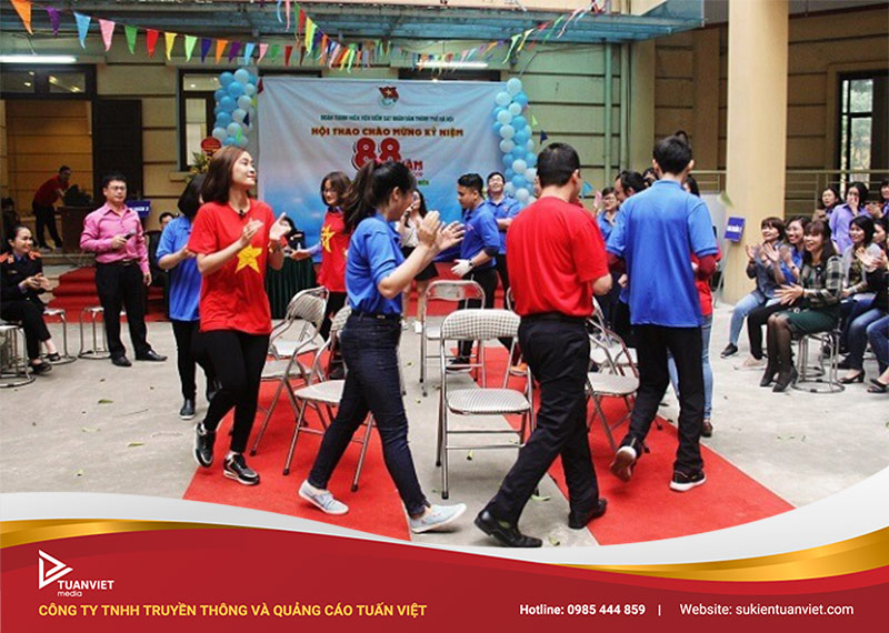 trò chơi trong ngày phụ nữ việt nam