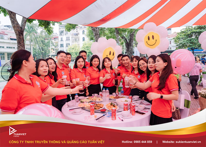 tổ chức tiệc 20/11