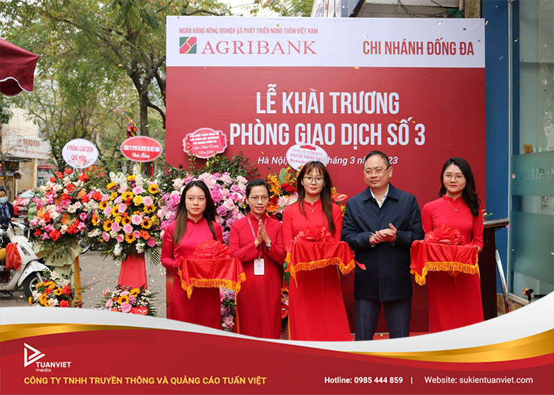 khai trương ngân hàng trọn gói