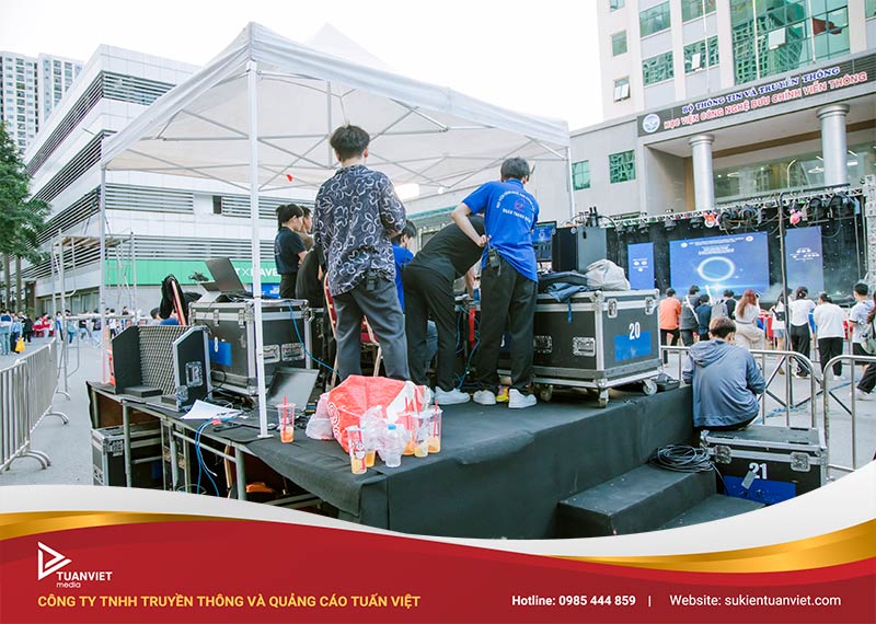 dịch vụ tổ chức chào đón tân sinh viên
